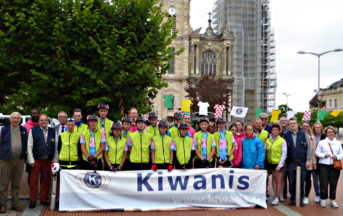 Me Tour De France Cycliste Des Jeunes Tape Vitry Le Fran Ois